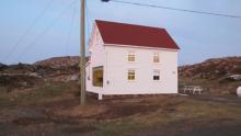 The House: Fully restored century 'Old Salt Box' house in Merritt's Harbour, 7 minutes from Twillingate.