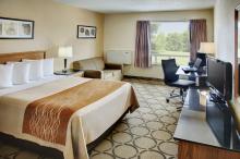 Guest room with sitting area